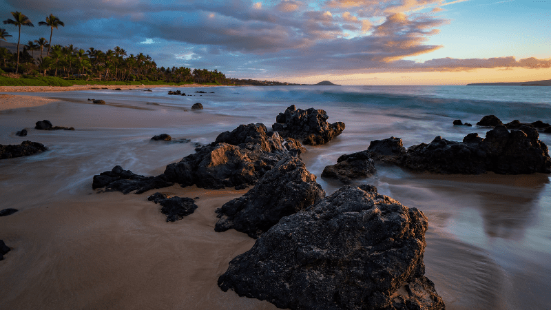 Vacation in Maui - Beach Sunset View